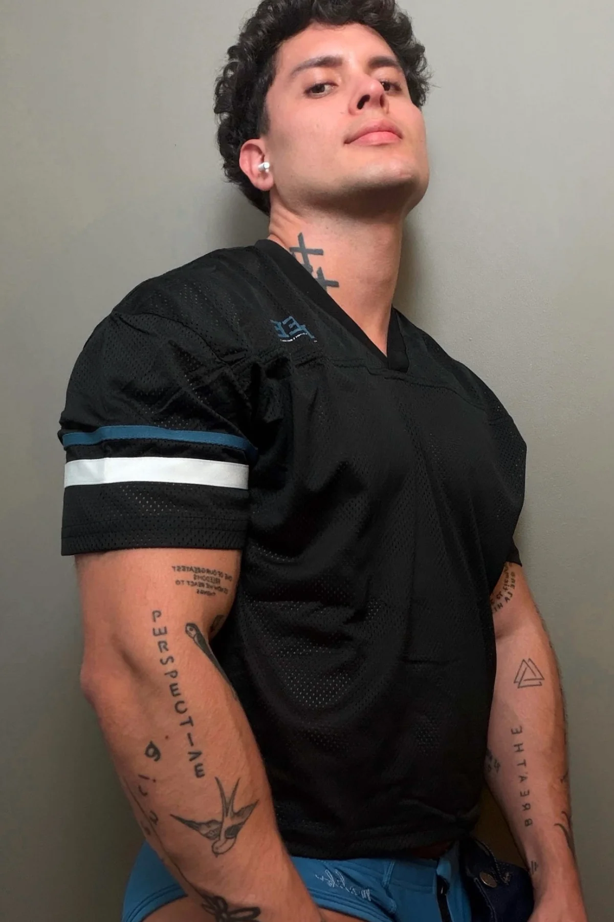 JJ Varsity V-Neck Jersey - Black - Image 2