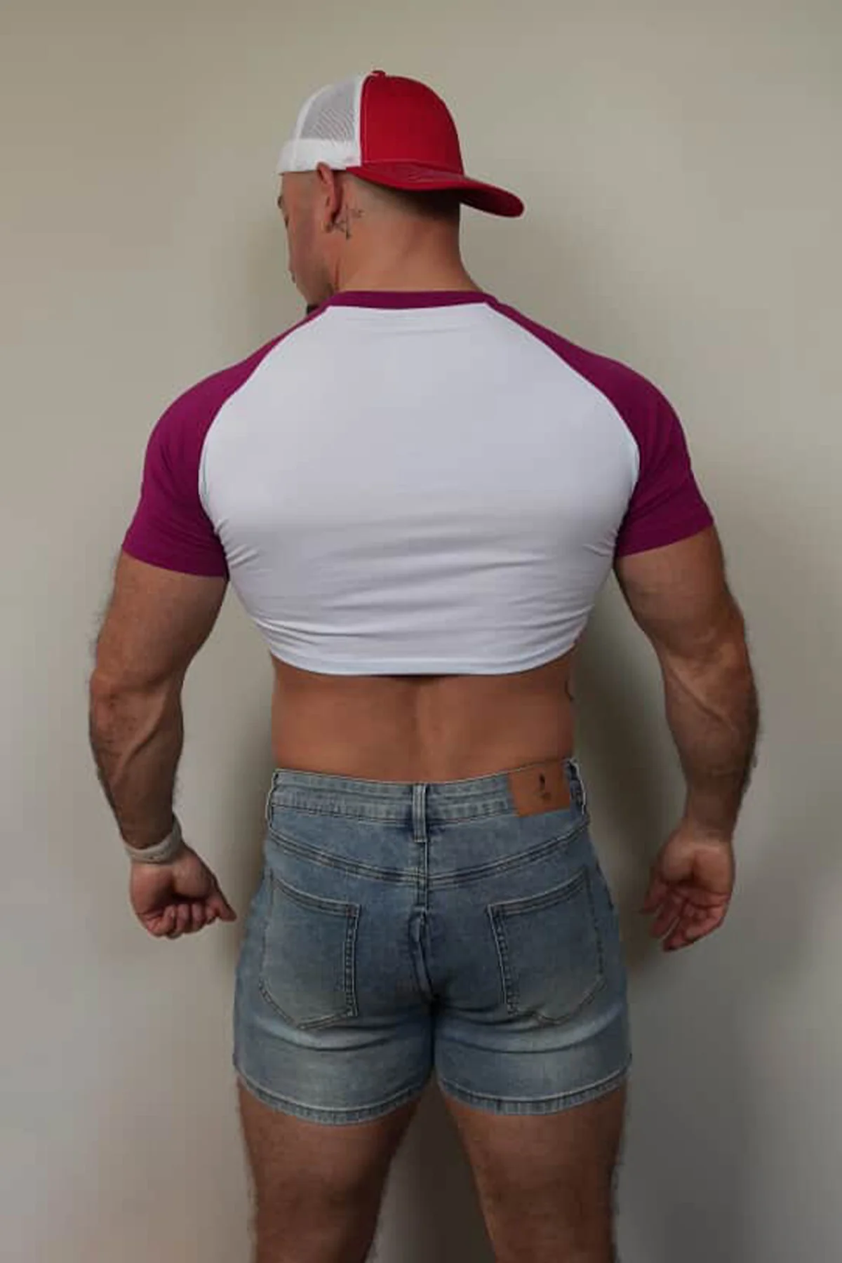 Muscle-Fit Crop Tee - Versatile - Image 4