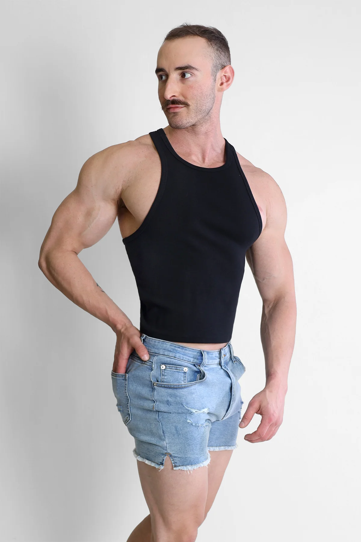 Scooped Racer V Tank Top - Black - Image 4